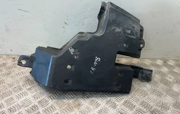 Toyota RAV 4 (XA40) Center/middle under tray cover 5828542020