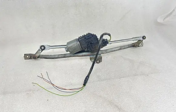 Front wiper linkage and motor