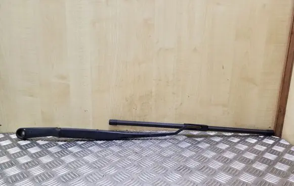 KIA Sportage Front wiper blade arm