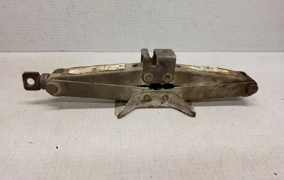Mazda 323 Lift Jack 19712713
