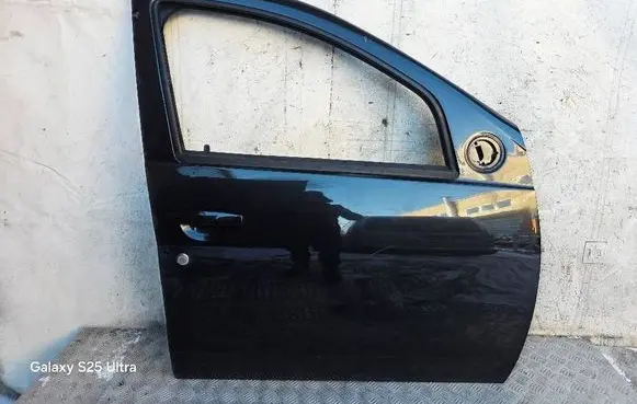 Dacia Duster Front door 