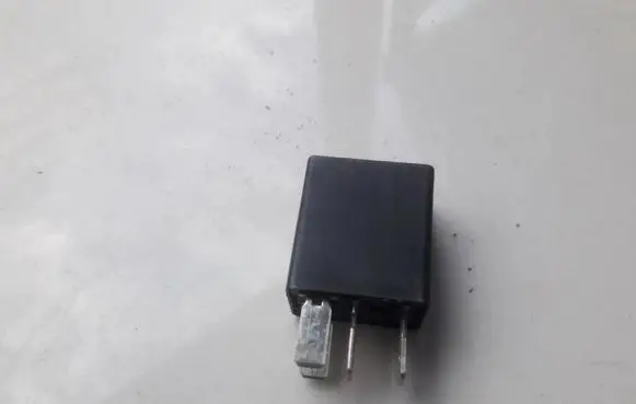 Fiat Croma Other relay B047E 46520411
