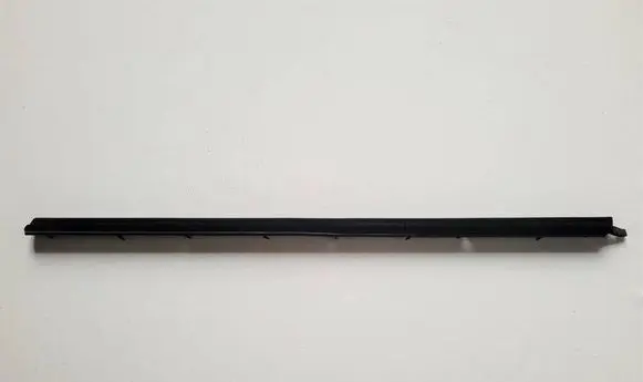 Nissan X-Trail T32 Rubber seal front door window/glass 809014BA2A