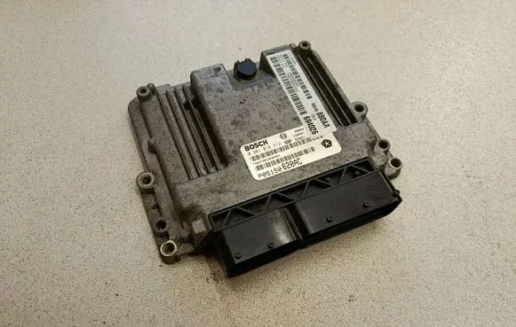Fiat Freemont Engine control unit/module 0281018312 T00YF0915H0424 P05150620AC
