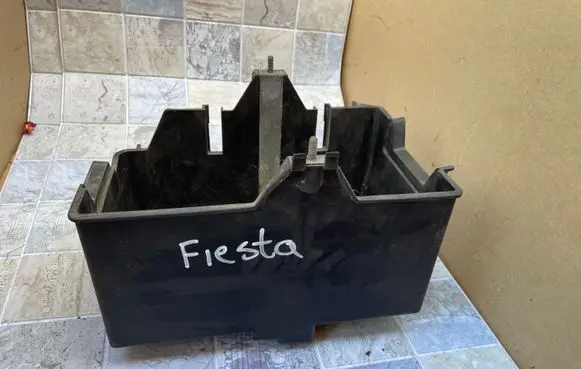 Battery box tray
