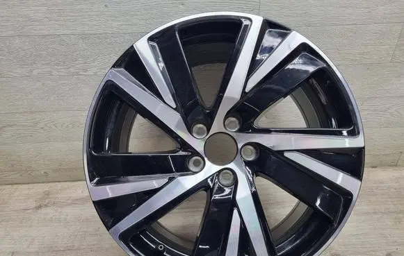Volvo V60 R18 alloy rim 32243392