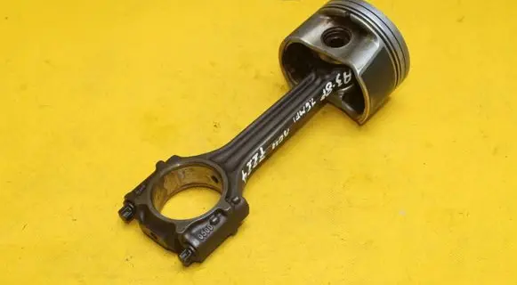 Audi A3 S3 8P Piston with connecting rod