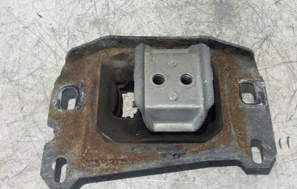 Peugeot Expert Gearbox mount 9673768580D 9821257480F 17357R01