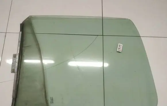 Renault Master II Front door window glass four-door AS2