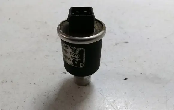 Air conditioning (A/C) pressure sensor