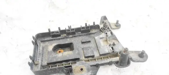 Battery box tray