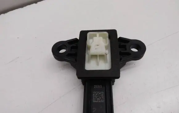 Ford Mustang VI Airbag deployment crash/impact sensor DG1314C676AA 09182015
