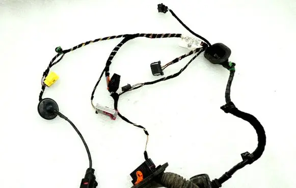 Volkswagen Tiguan Front door wiring loom 5N1971121G