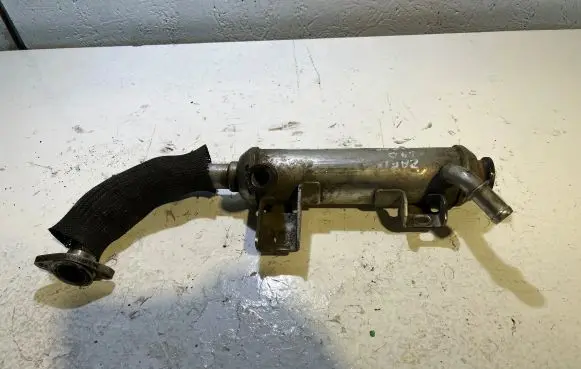 Opel Zafira B EGR valve cooler 55210701