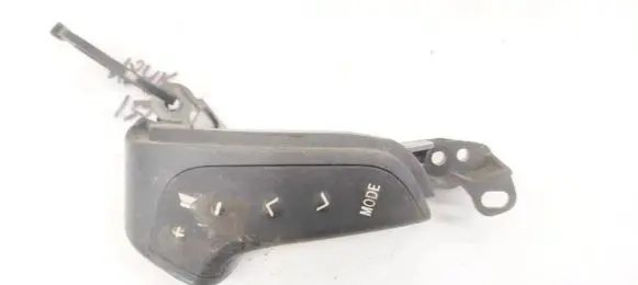 Steering wheel buttons/switches