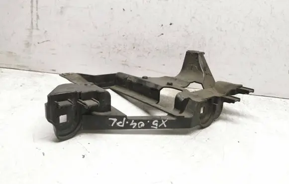 BMW X5 E53 Headlight/headlamp mounting bracket 224568