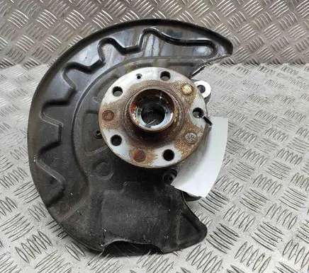 Volkswagen Tiguan Front wheel hub 5Q0407258A 5QF400054AK