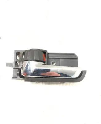 Suzuki Swift I Front door interior handle