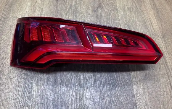 Audi Q5 SQ5 Tailgate rear/tail lights 80A945093