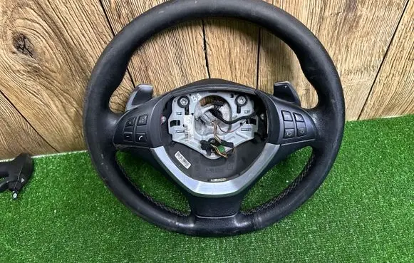 BMW X6 E71 Steering wheel