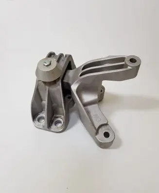 Nissan Rogue Engine mount bracket 20210828A