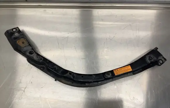 Nissan Murano Z50 Headlight/headlamp mounting bracket 