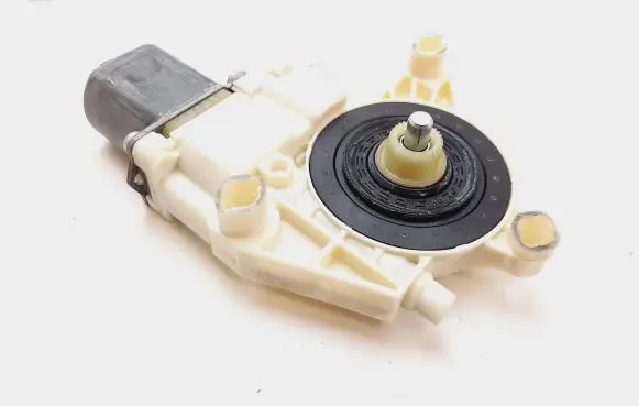Mercedes-Benz E W212 Front door window regulator motor A2048200142 0130822503