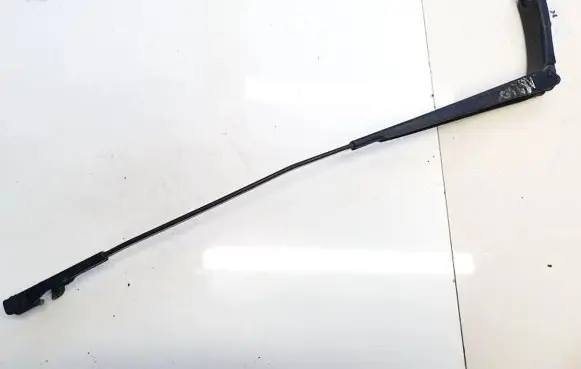 Front wiper blade arm