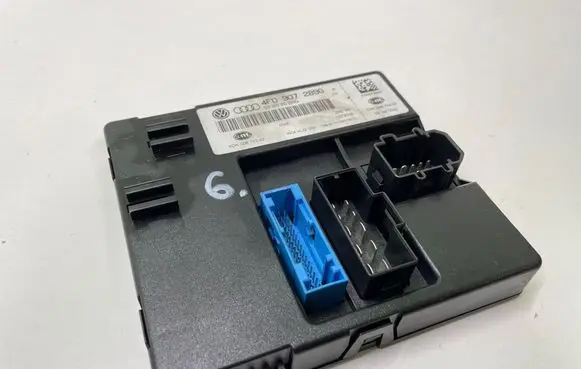 Audi A6 S6 C6 4F Light module LCM 4F0907289G 5DK00876222 4F0910289G