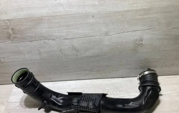 Ford Focus Air intake hose/pipe LX619C623BC JX619C623JB