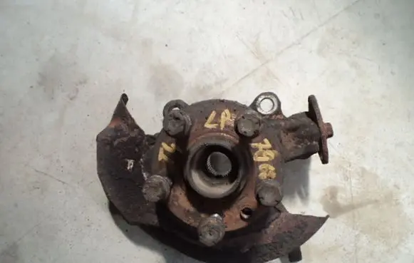 Volkswagen Transporter - Caravelle T4 Front wheel hub spindle knuckle
