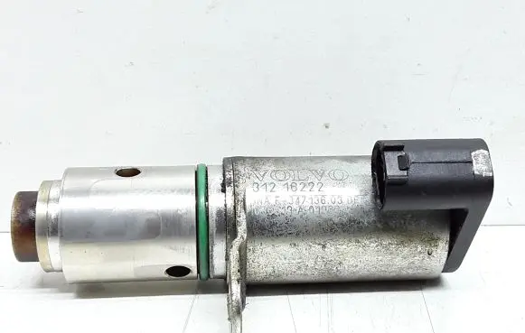 Volvo V70 Camshaft vanos timing valve 31216222