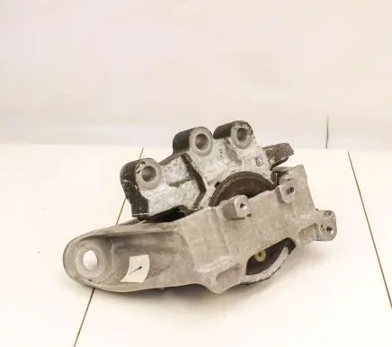 Ford Kuga II Engine mount bracket LX616F012DB