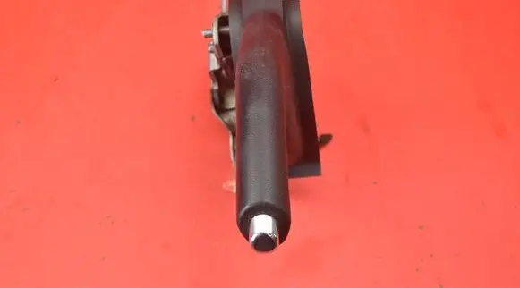 Handbrake/parking brake lever assembly