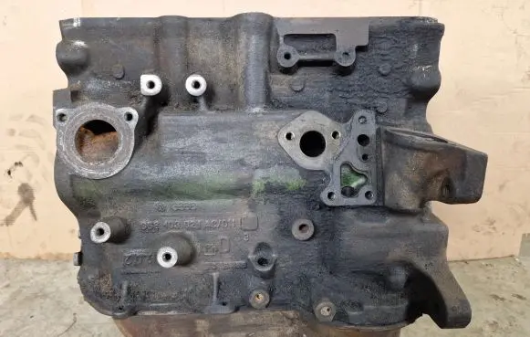 Volkswagen Golf II Engine block 068103021AC SBSB 068103021AG