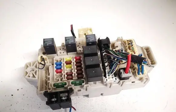 Mitsubishi Outlander Fuse box set 504080484 50408-0484