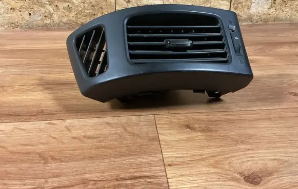 Hyundai i30 Dash center air vent grill 974802R000 U078733100