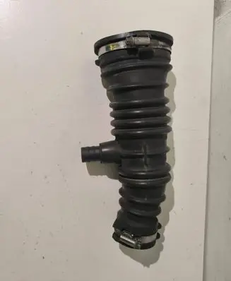 Ford Focus C-MAX Air intake hose/pipe 3M519A673M