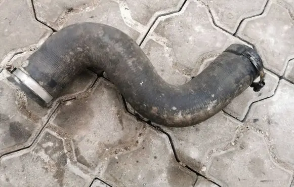 Citroen C5 Intercooler hose/pipe