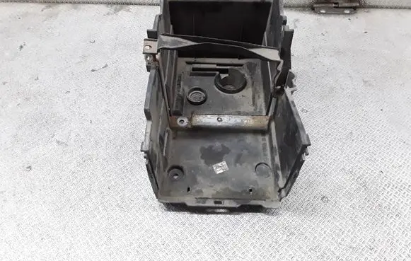 Battery tray
