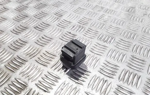 Toyota Yaris Glow plug pre-heat relay 2861067810 1567000671