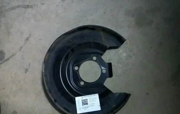 Toyota Prius (XW50) Rear brake disc plate dust cover 4788147010