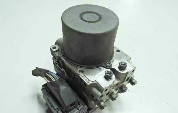 Toyota RAV 4 (XA30) ABS Pump 89541-42331 44540-42201 133800-9830