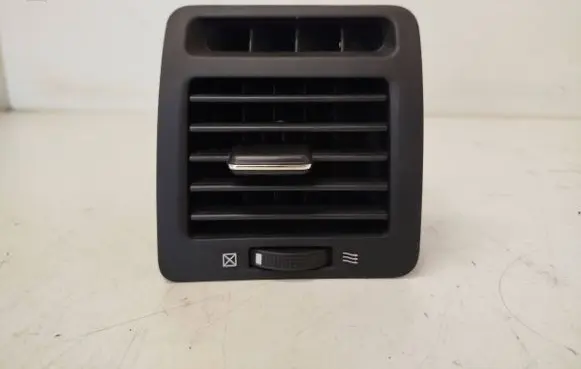 Toyota Corolla Verso E121 Dash center air vent grill 55660
