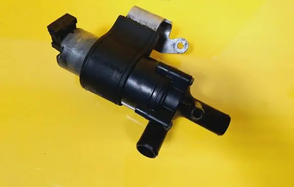 Mercedes-Benz E W210 Electric auxiliary coolant/water pump 0018353564
