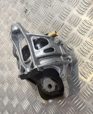 Audi Q7 4L Engine mounting bracket 4M0199372FM