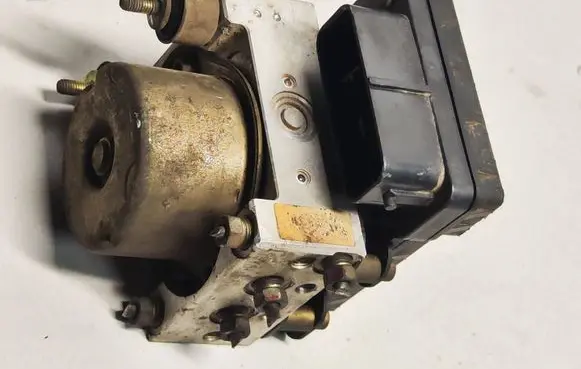 Suzuki Grand Vitara I ABS Pump SK317041 8305170434135