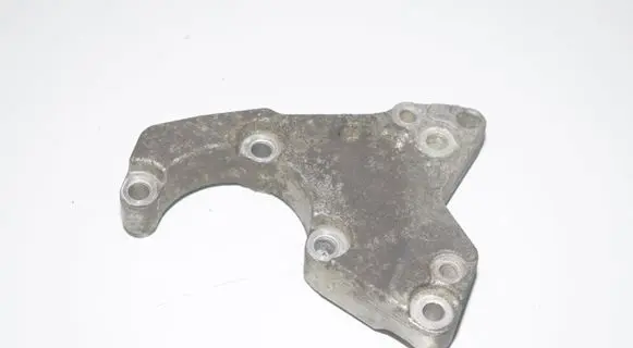 BMW 5 E39 Power steering pump mounting bracket 2247556 32412247556