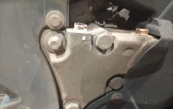 Peugeot 807 Engine mounting bracket