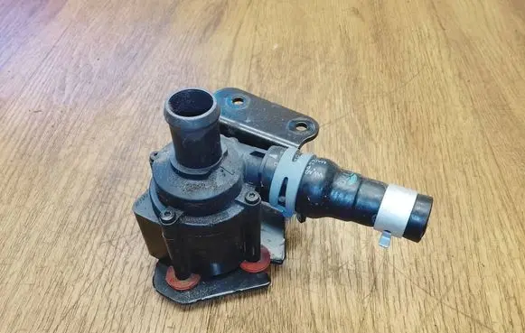 Porsche Macan (95B) Electric auxiliary coolant/water pump 06H121601M